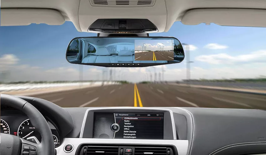 Wideorejestrator jazdy DVR Hoalte w lusterku 4,3" z kamerą cofania - zastosowanie w pojeździe